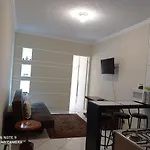 Studio , 1 quarto e sala ao lado metrô Republica